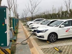 武漢首座無人駕駛電動(dòng)汽車充電站投入使用